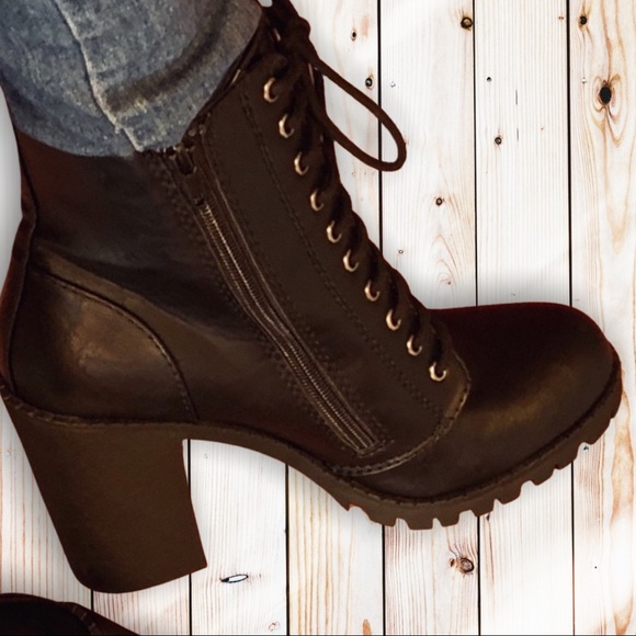 Soda Lug Sole Lace-up Heel Combat Ankle Bootie - Picture 15 of 15